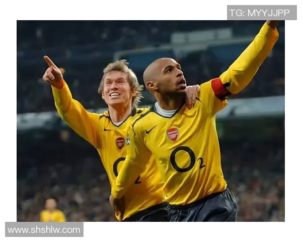 英国足球明星凯利的传奇人生与职业生涯回顾