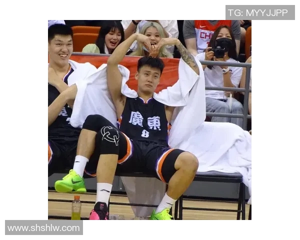 全球足球明星齐心协力为武汉加油传递温暖与希望